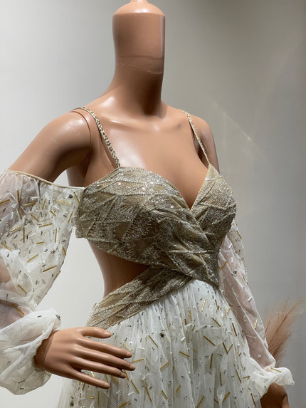 Luxurious Designer Women's Gown With Intricate Detailing XL Size