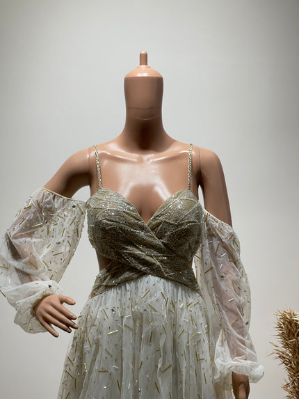 Luxurious Designer Women's Gown With Intricate Detailing XL Size