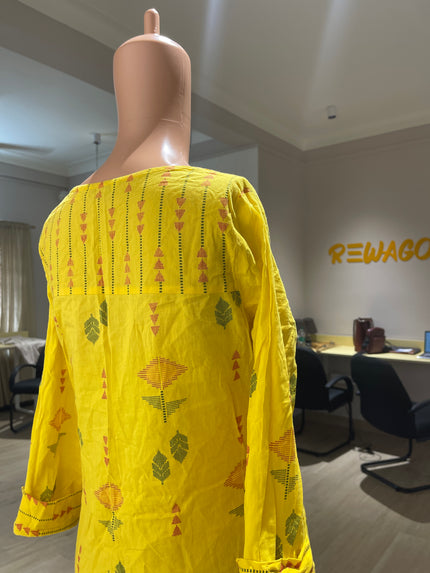 MAX Yellow & Green Printed Pure Cotton Straight Kurti Womens - M Size