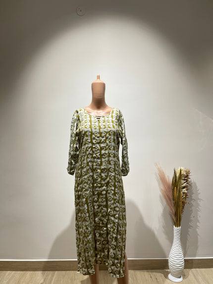 Women's Green and white  a-line kurta XL Size