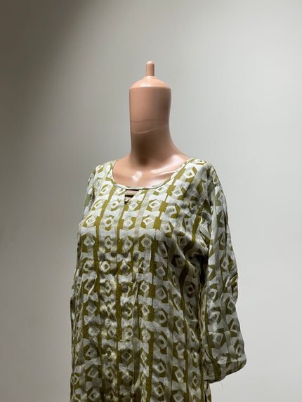 Women's Green and white  a-line kurta XL Size