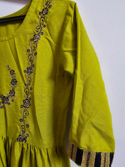 Parrot Green Gown of M size