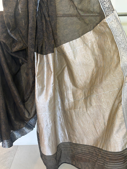 Women’s Saree Printed with Silver Border