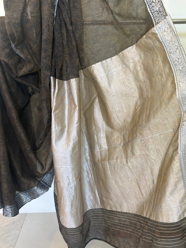 Women’s Saree Printed with Silver Border