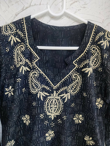 Women 's Charcoal Black Embroidered Kurta