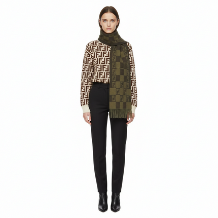 Pre owned Fendi Roma FF Logo Women's Scarf!