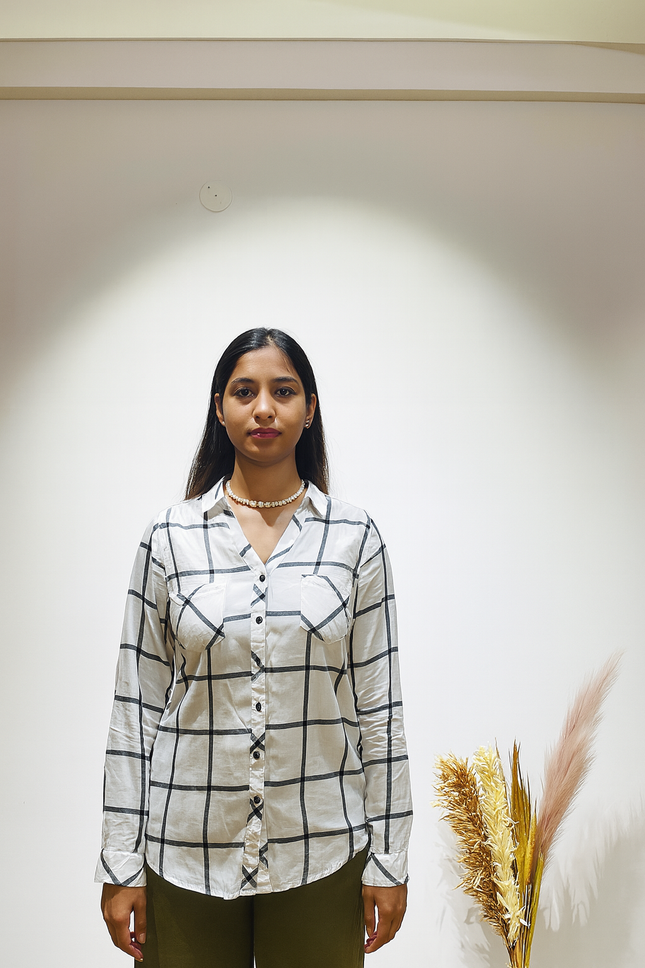 Women's  B&W Checked  White Shirt - M size