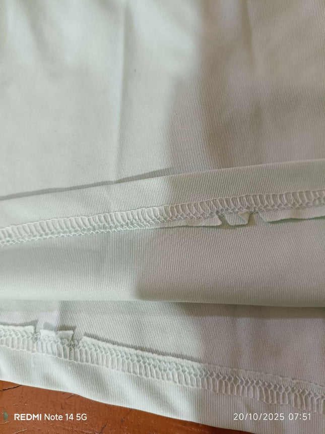 Stylish Basic T-Shirt – Second Hand, Like New