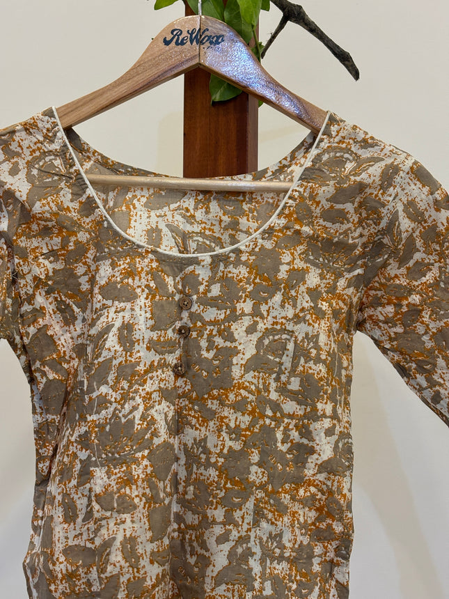 Women's Round Neck Printed Cotton Kurti - M Size