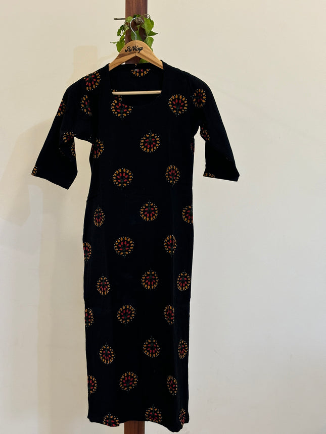 Women's Round Neck Black Printed Kurti - M Size