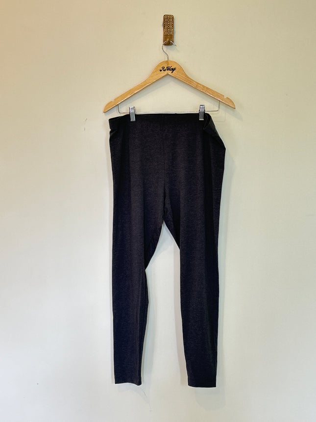 H&M Women’s Grey Leggings/Gym wear - XL size