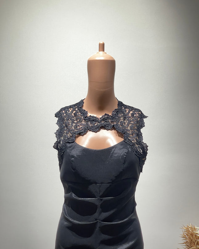 BEBE Women's  Ruched with Lace Black Gowns M Size