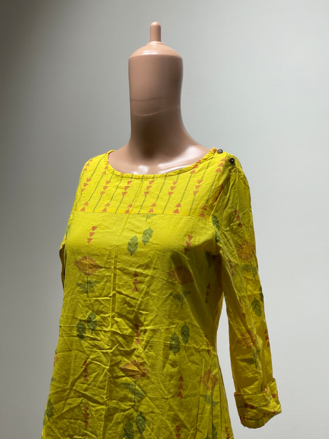 MAX Yellow & Green Printed Pure Cotton Straight Kurti Womens - M Size