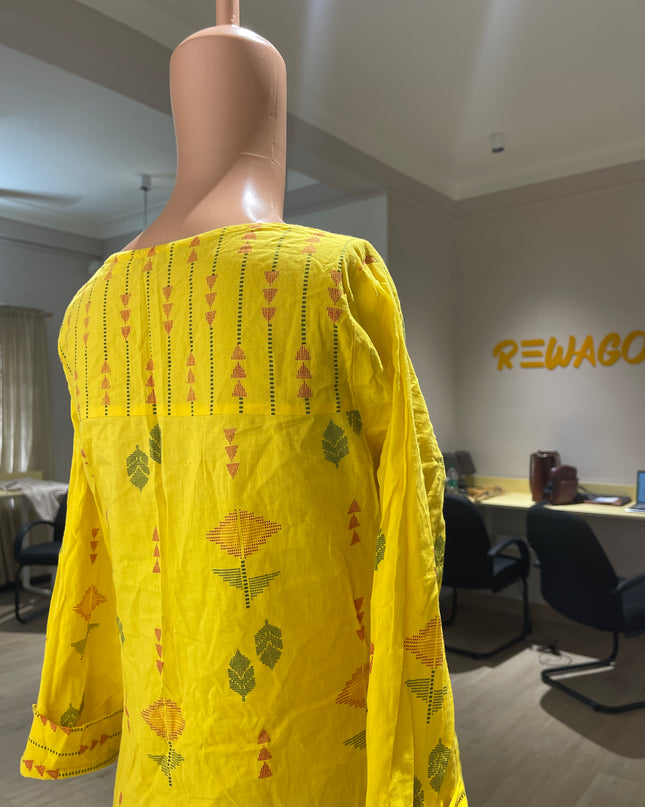 MAX Yellow & Green Printed Pure Cotton Straight Kurti Womens - M Size