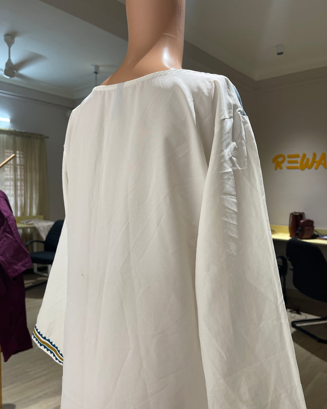 AHIKA Women White and Blue Print Kurits - XL Size