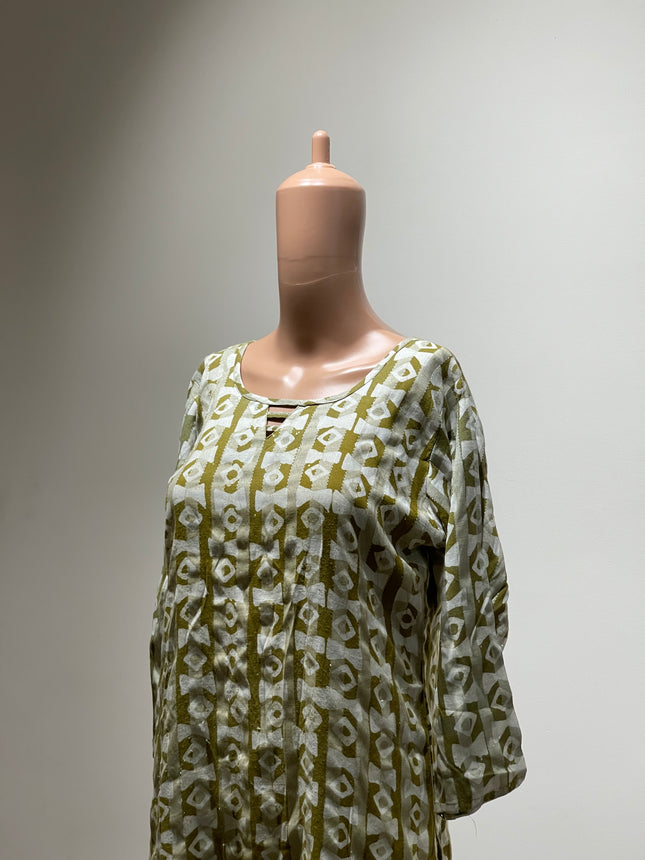 Women's Green and white  a-line kurta XL Size