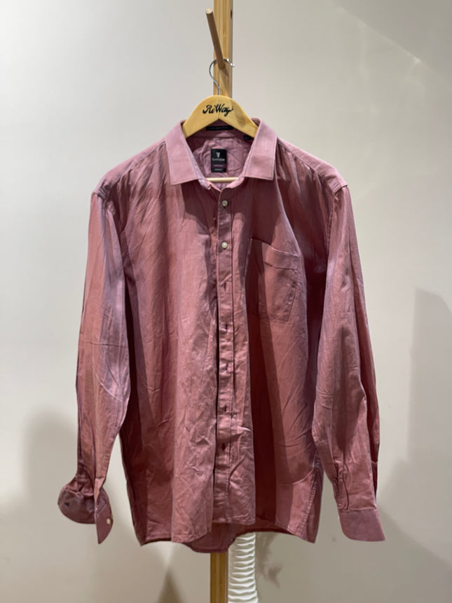 Van Heusen Custom Fit Shirt - XL Size