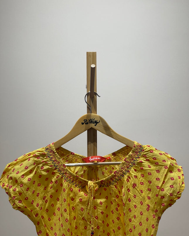 FUSION WOMEN Yellow Printed Top L Size