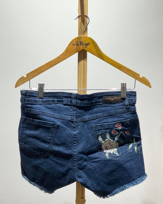 ALL ABOUT YOU  Womens Shorts  Casual Embriodered Denim S Size