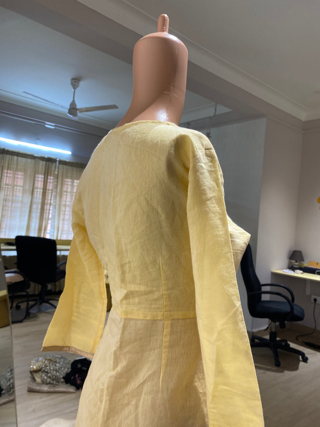 ABHISHTI Women's Causal Cream Kurta - M Size