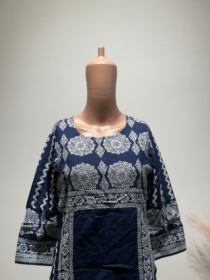 ANAHI Women's Cotton Printed Bandej Embrodriery Straight Kurta S Size