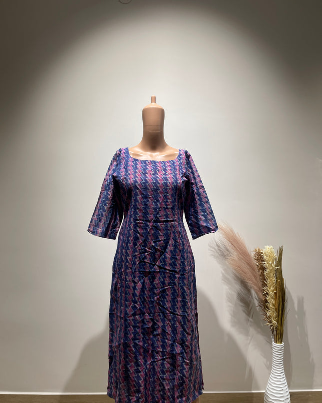 Women Geometric Printed Crepe Straight Kurta S Size