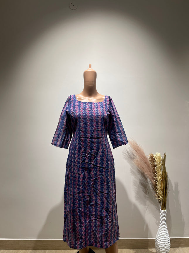 Women Geometric Printed Crepe Straight Kurta S Size