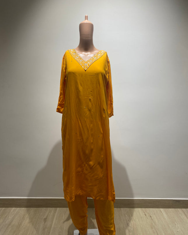 Women's V - Neck Orange Kurta & Pant - L Size
