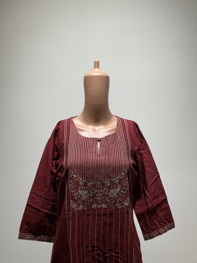Women's Striped Cotton Blend Straight Maroon Kurta - L Size