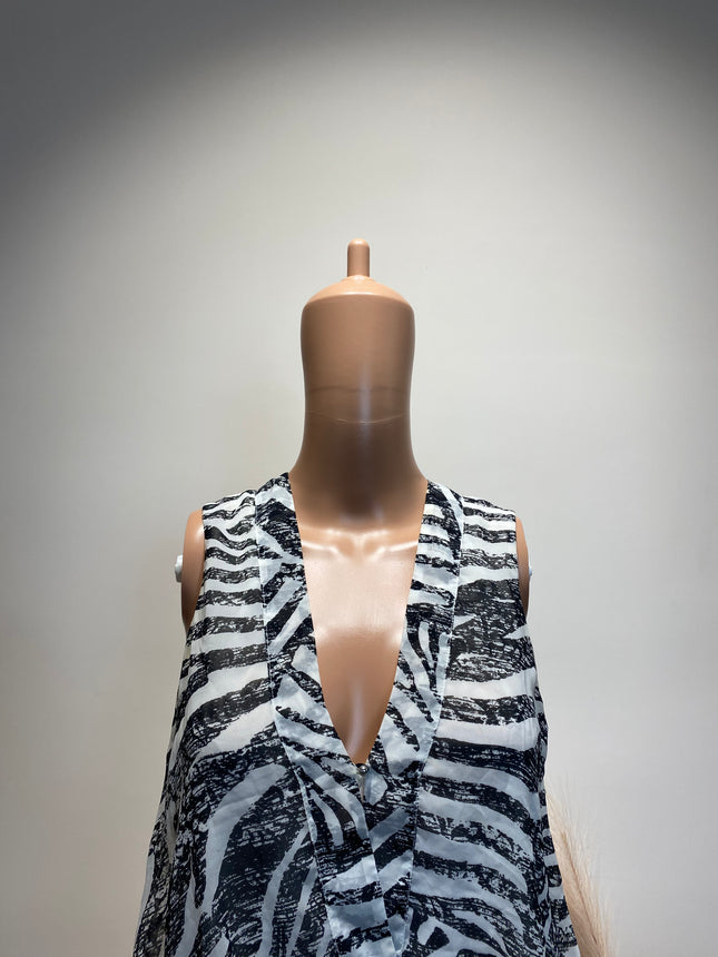 H&M Women's Regular Fit Black And White Top - M Size