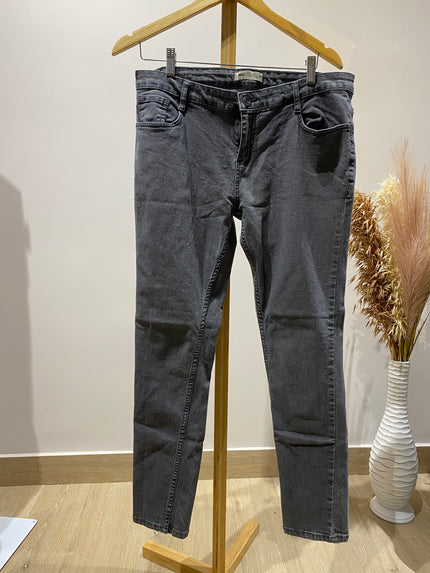 MAX Women's Regular Gray Jeans - M Size