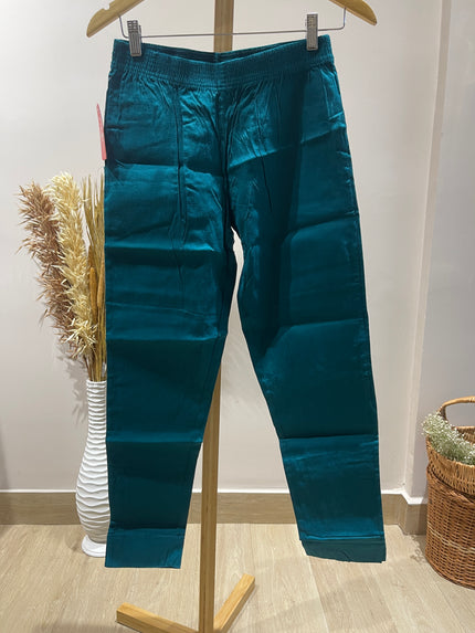 Women's Cotton Blend Green Pant - M Size