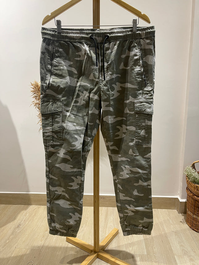 MAX Men's Carrot Fit Green Cargos - L Size