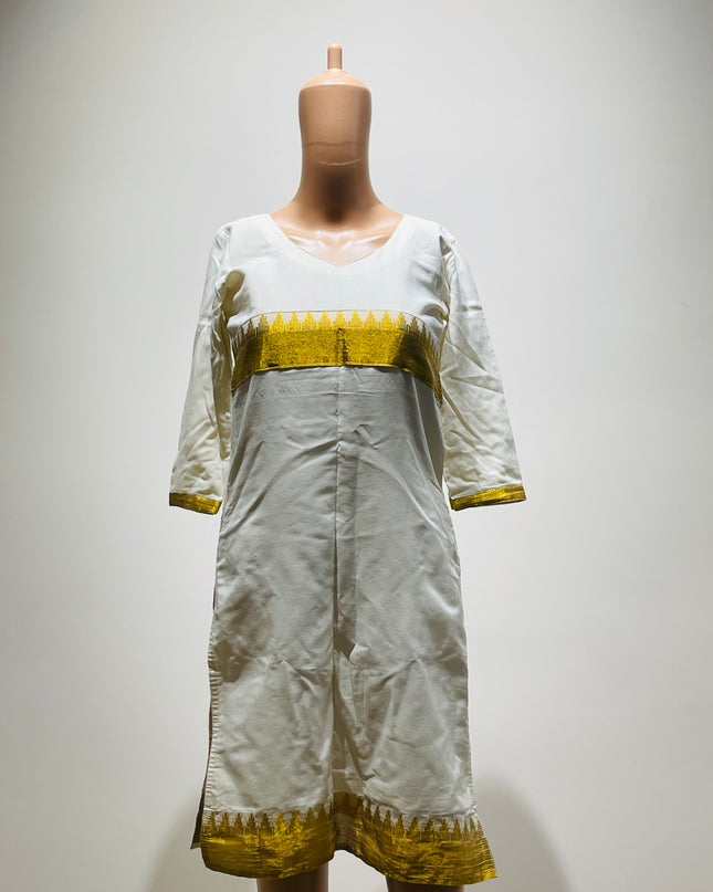 Womens White and Gold Kurta - XS Size
