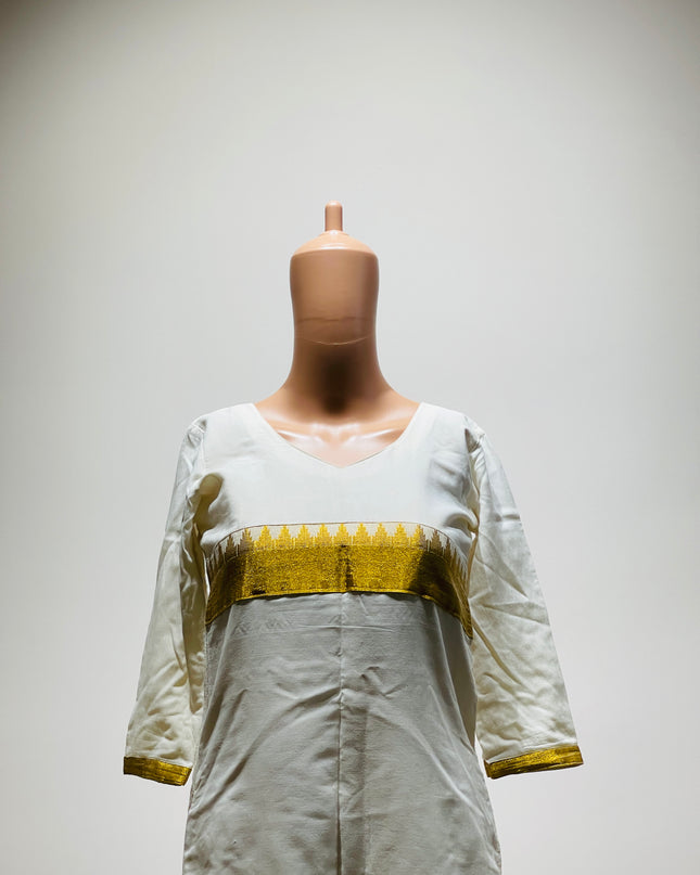 Womens White and Gold Kurta - XS Size