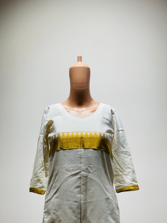 Womens White and Gold Kurta - XS Size