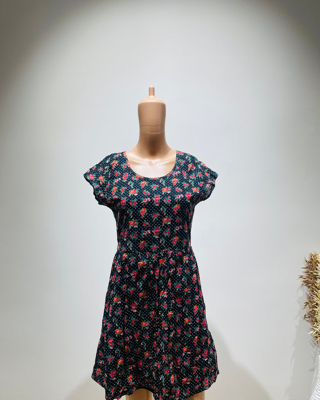 VEROMODA Womens Floral Printed Black Top - M Size