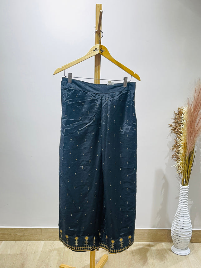 Womens Loose Fit Black Trousers - M Size