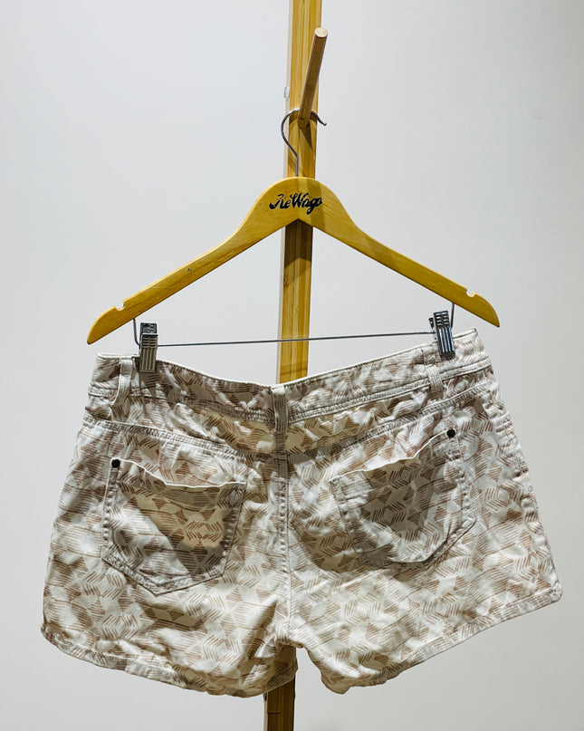 NUON Womens White Shorts - M Size