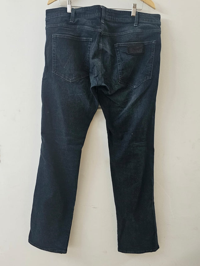Wrangler Originals Blue-Black Regular Jeans For Men - XXL Size