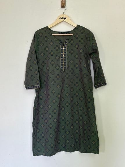 Avaasa Women's Green Kurti - L Size