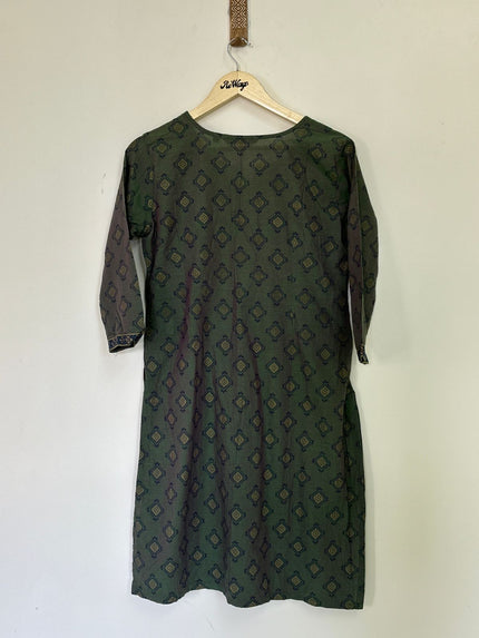Avaasa Women's Green Kurti - L Size