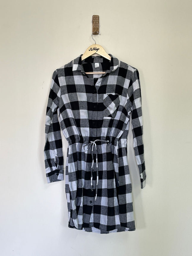 Women's B&W Full Sleeve Checked Long Shirt  - L Size