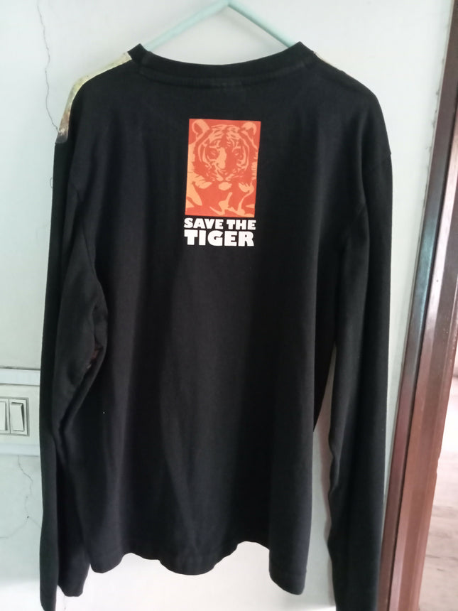 Levis Strauss long sleeved tiger top