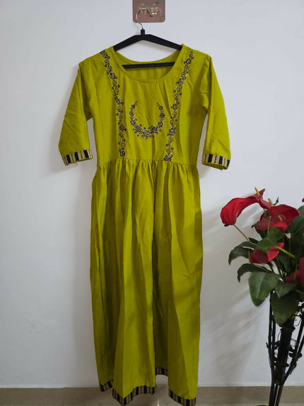 Parrot Green Gown of M size