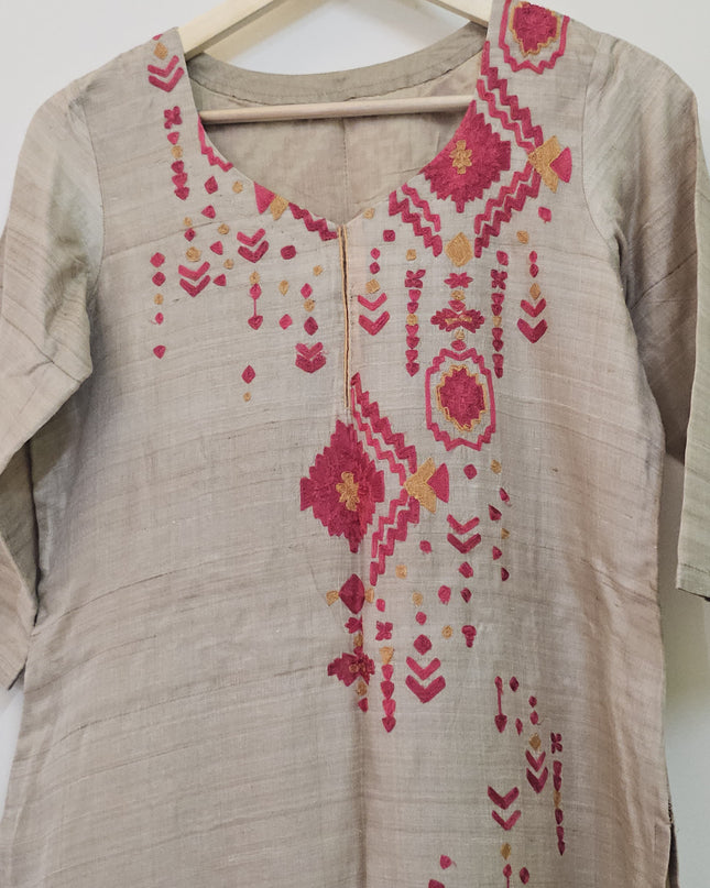 Women's Diamond Neck Cotton Embroidery Cream Kurti - M Size