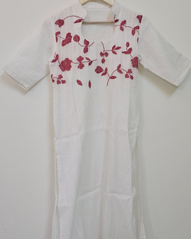 Women's Round Neck Half Sleeve White Kurti - S Size