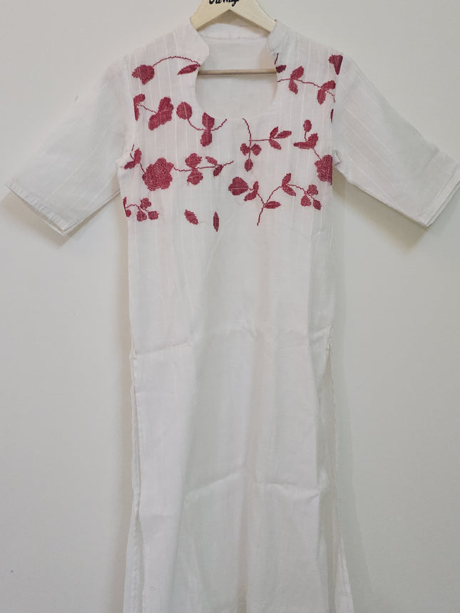 Women's Round Neck Half Sleeve White Kurti - S Size