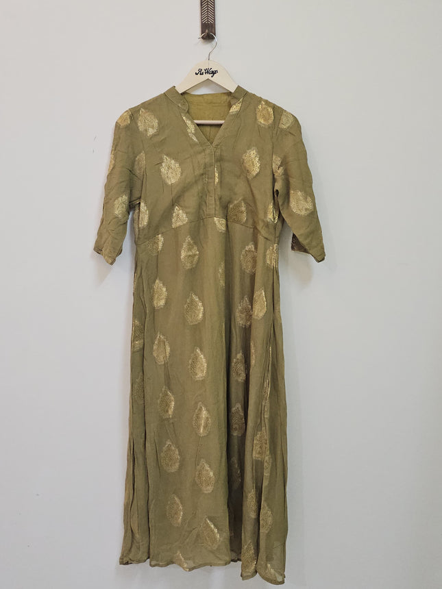 Women's V-Neck Half Sleeve Green Kurti - S Size