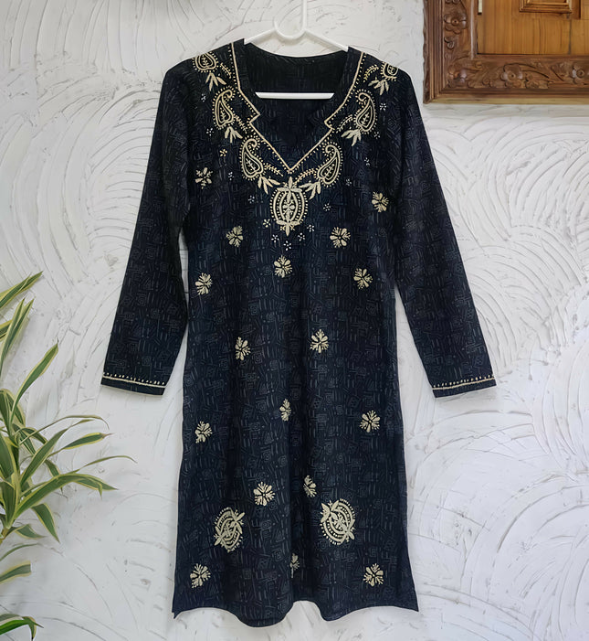 Women 's Charcoal Black Embroidered Kurta